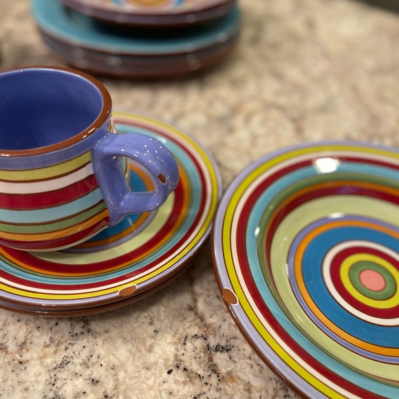 Unique eclectic pottery dinnerware set. - Picture 2 of 6